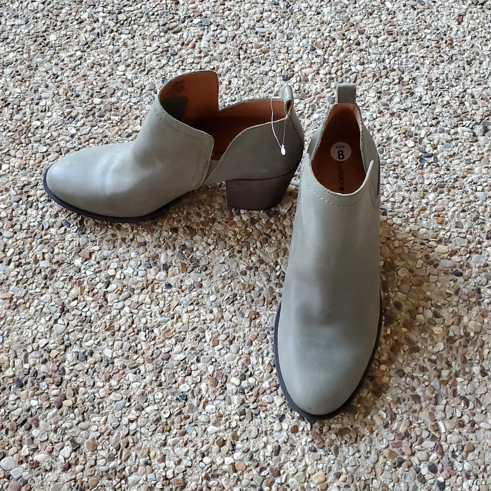 Lucky Brand Branndi Bootie in Olive Night, Size 8, NWOT